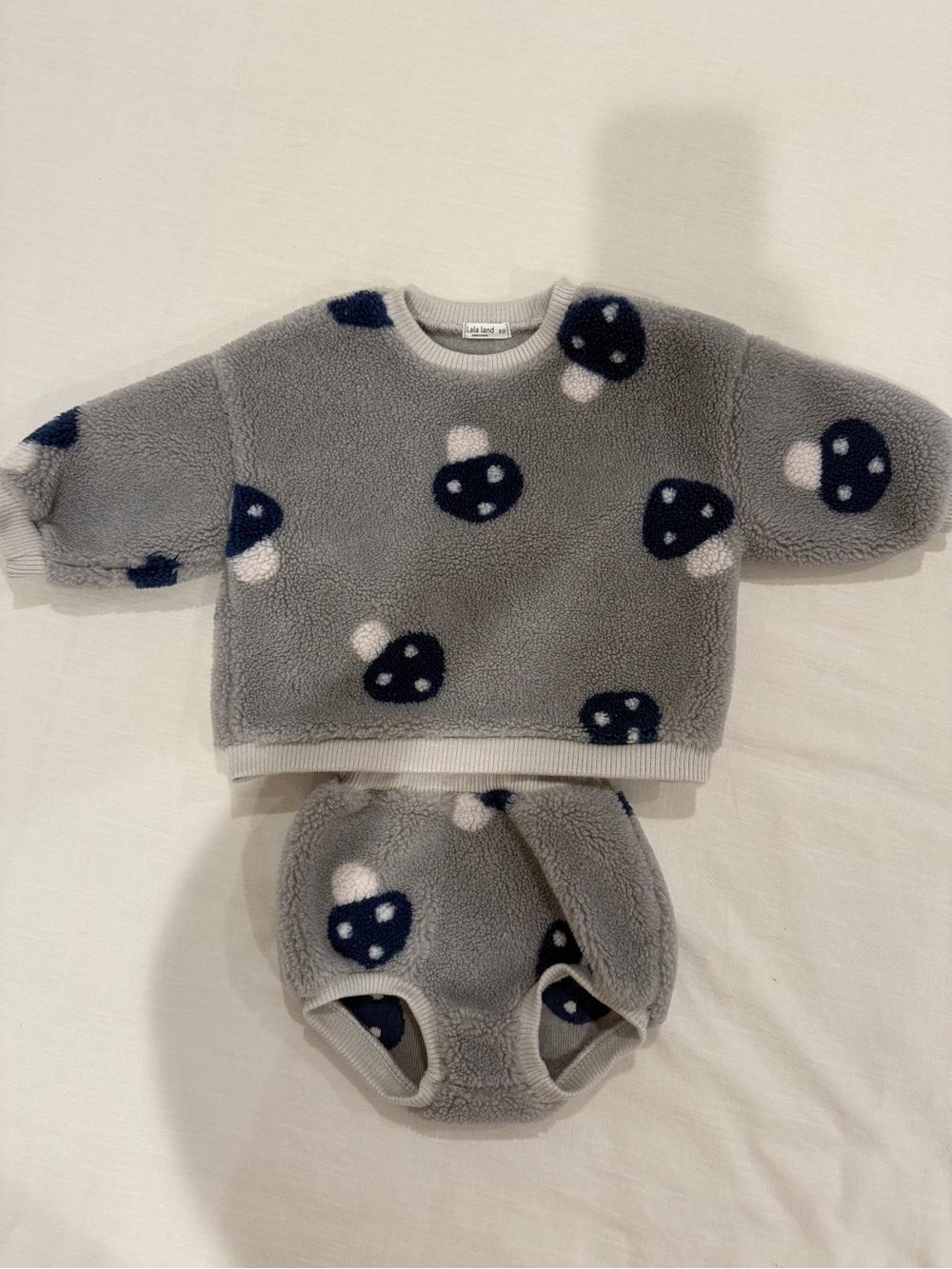 Korean 2-Piece Gray Plush Kids Sweater + Bloomers Set - Navy Mushroom Print 12M
